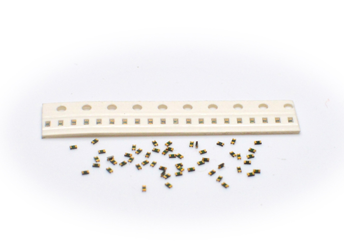 0402ESDA-MLP1系列 ESD靜電抑制器